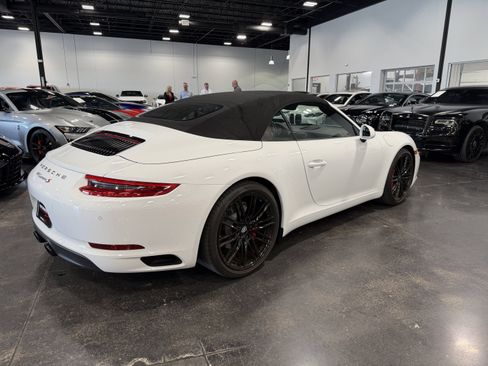 Used 2018 Porsche 911 Carrera S RWD image 8