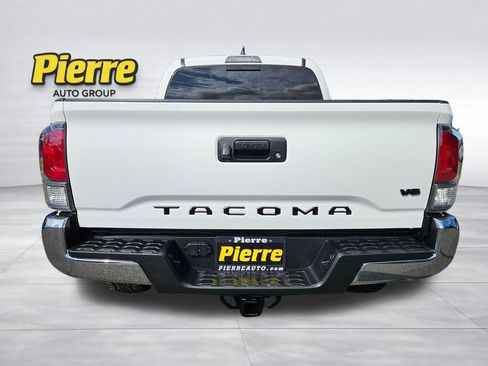 Used 2023 Toyota Tacoma TRD Off-Road w/ Black Out Package (TMS) AWD/4WD image 4