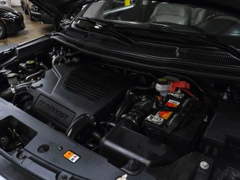 Used 2018 Ford Explorer Platinum image 47