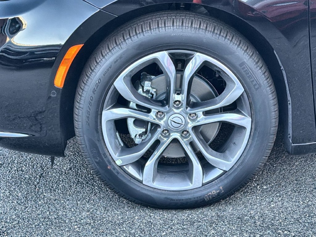 Used 2026 Chrysler Pacifica Pinnacle FWD image 12
