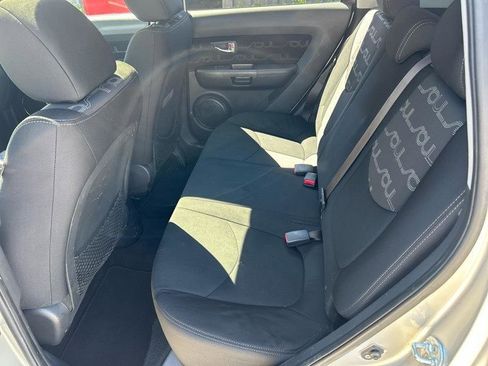 Used 2012 Kia Soul + image 7
