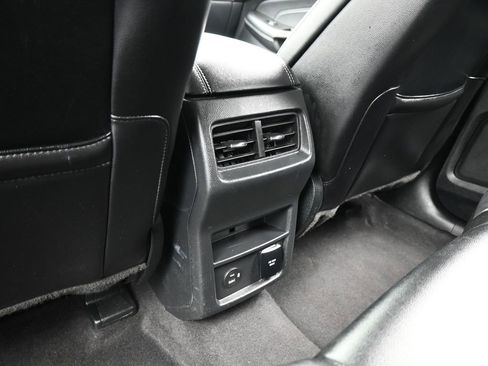 Used 2022 Ford Edge Titanium image 36