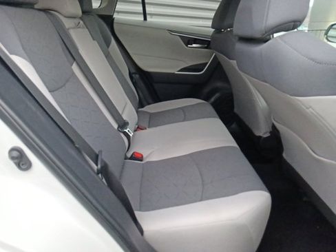 Used 2024 Toyota RAV4 XLE image 28