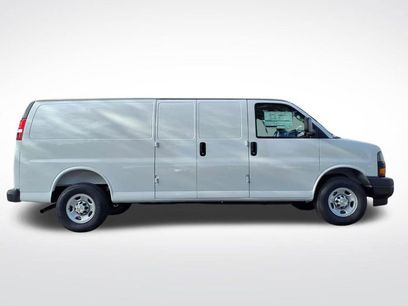 New 2026 Chevrolet Express 2500 Extended