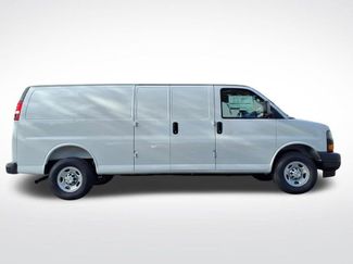 New 2026 Chevrolet Express 2500 Extended RWD video 3
