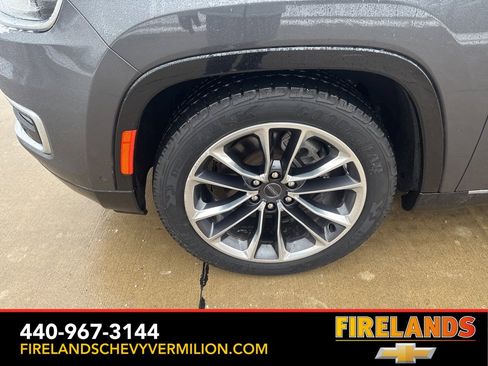 Used 2022 Jeep Wagoneer Series III w/ Premium Group I image 60