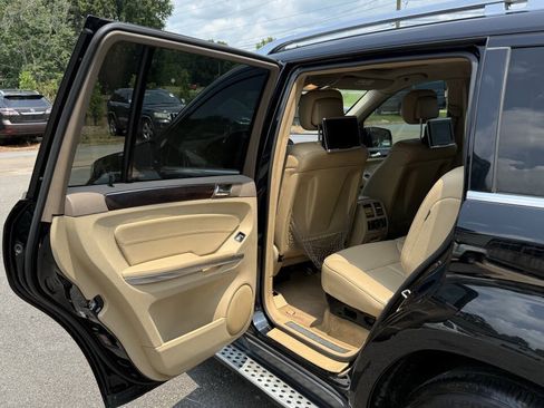Used 2012 Mercedes-Benz GL 450 4MATIC image 10
