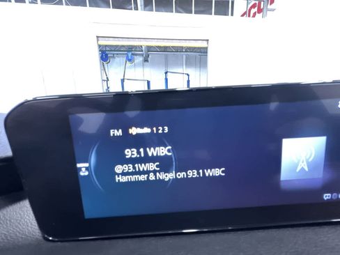 Used 2024 MAZDA MAZDA3 s image 24