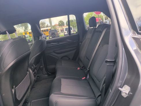 New 2025 Jeep Grand Cherokee Laredo X w/ Luxury Tech Group I RWD image 15