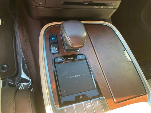 Used 2020 Lexus LS 500 w/ Accessory Package (Z2) RWD image 16