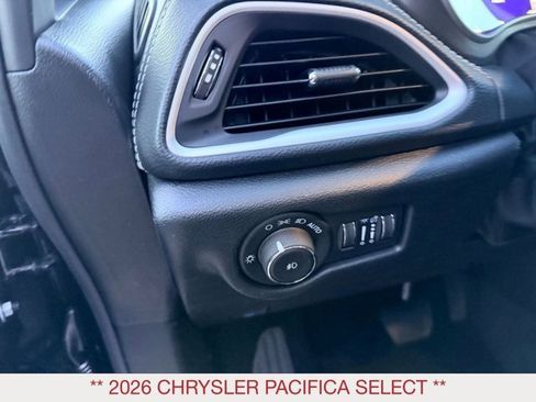 New 2026 Chrysler Pacifica Select image 19
