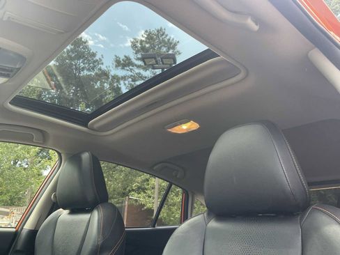 Used 2019 Subaru Crosstrek 2.0i Limited w/ Moonroof Package w/Navigation AWD/4WD image 11