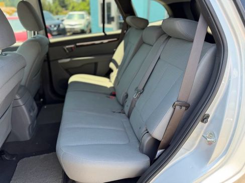 Used 2012 Hyundai Santa Fe GLS AWD/4WD image 9