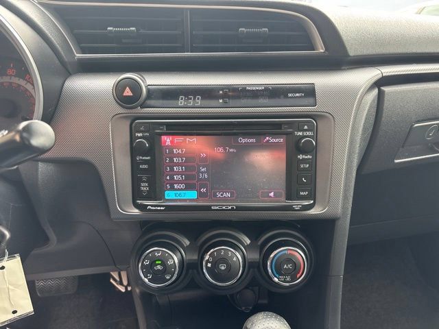 Used 2014 Scion tC FWD image 12