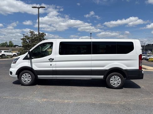 Used 2023 Ford Transit 350 XLT image 9