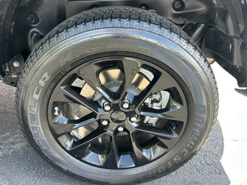 Used 2021 Jeep Wrangler Unlimited Sahara w/ Cold Weather Group AWD/4WD image 25