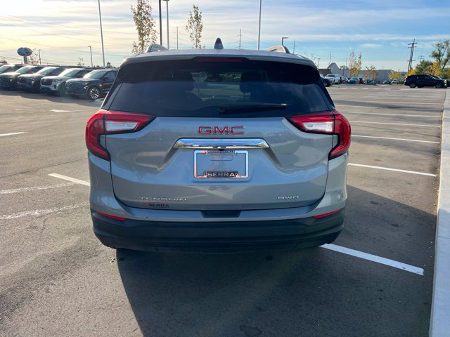 Used 2024 GMC Terrain SLE w/ Driver Convenience Package AWD/4WD image 6