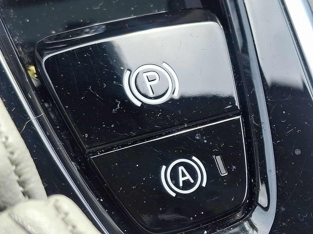 Used 2021 Volvo XC90 T6 Inscription w/ Advanced Package AWD/4WD image 25