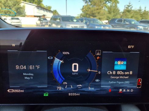 Used 2025 Chevrolet Equinox EV LT w/ Convenience Package FWD image 8