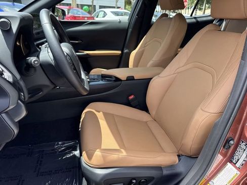 Certified 2025 Lexus UX 300h FWD w/ Accessory Package (Z1) image 11