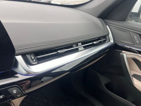 Certified 2025 BMW X1 xDrive28i w/ Technology Package image 15