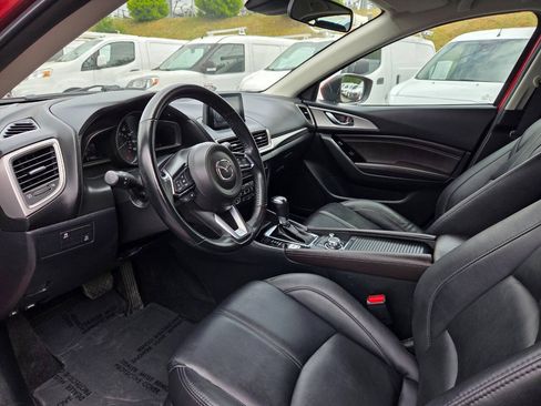 Used 2018 MAZDA MAZDA3 Touring FWD image 14
