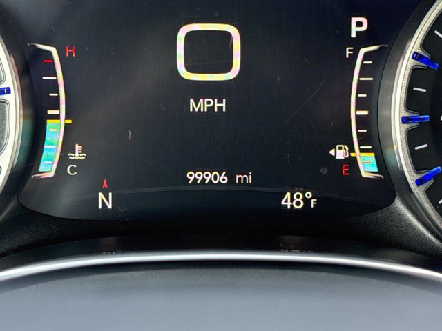 Used 2019 Chrysler Pacifica Touring Plus w/ Advanced Safetytec Group FWD image 25