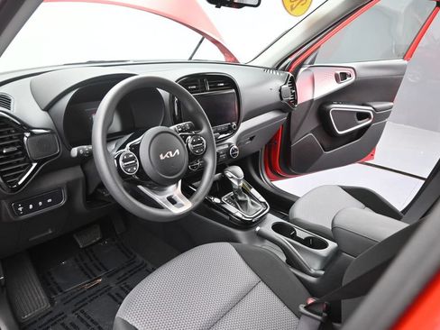 Certified 2024 Kia Soul S FWD image 16