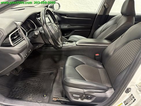 Used 2019 Toyota Camry SE FWD image 23