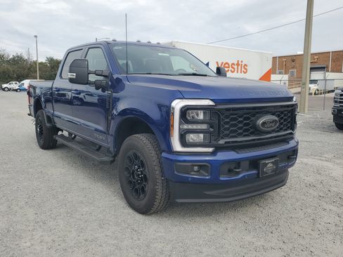 New 2026 Ford F250 Lariat w/ Black Appearance Package AWD/4WD image 2