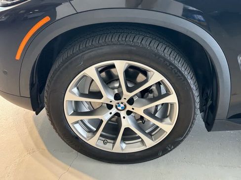 Used 2022 BMW X5 xDrive40i w/ Premium Package image 8