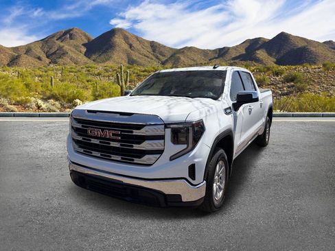 Used 2025 GMC Sierra 1500 SLE RWD image 14