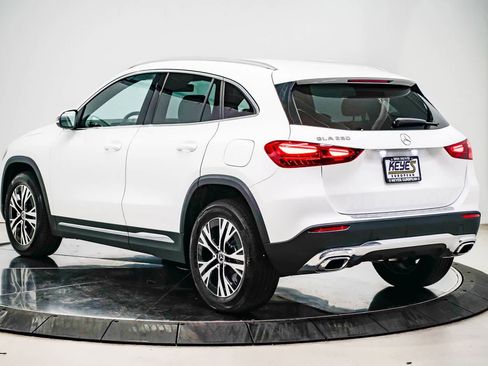 Used 2026 Mercedes-Benz GLA 250 image 2
