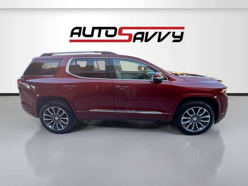 Used 2022 GMC Acadia Denali w/ Denali Ultimate Package image 8
