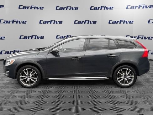 Used 2015 Volvo V60 T5 Cross Country w/ Climate Package AWD/4WD image 2