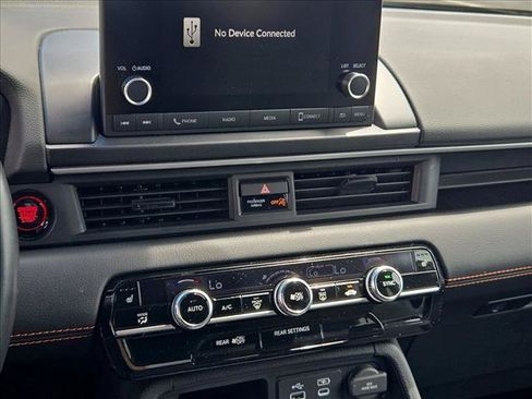 Used 2025 Honda Pilot Sport image 12