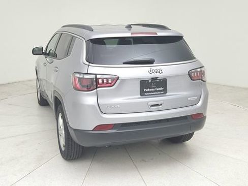 Used 2024 Jeep Compass Latitude image 4