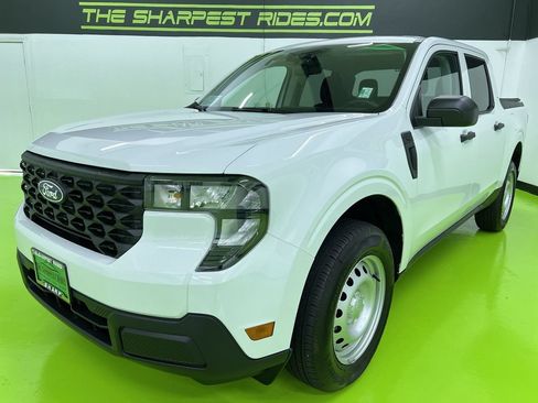 Used 2025 Ford Maverick XL w/ Equipment Group 102A AWD/4WD image 5