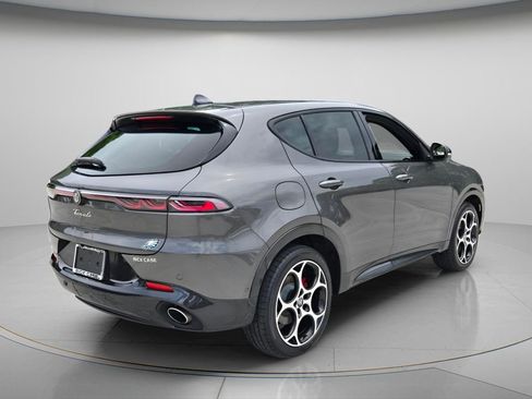 Used 2024 Alfa Romeo Tonale Veloce w/ Active Assist Package AWD/4WD image 7