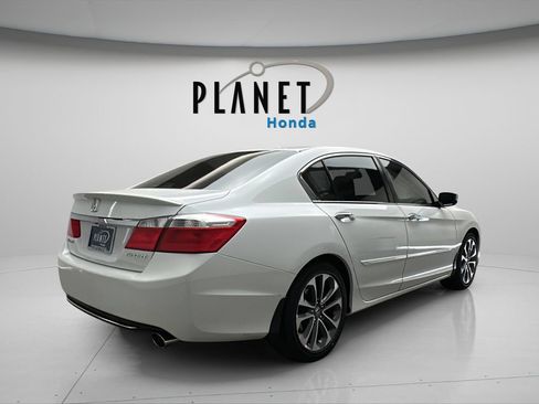 Used 2014 Honda Accord Sport image 9
