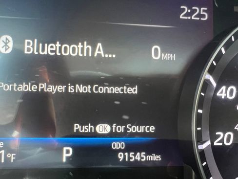 Used 2020 Toyota Highlander XLE AWD/4WD image 27