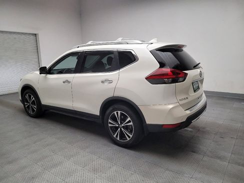 Used 2020 Nissan Rogue SV w/ Premium Package FWD image 3