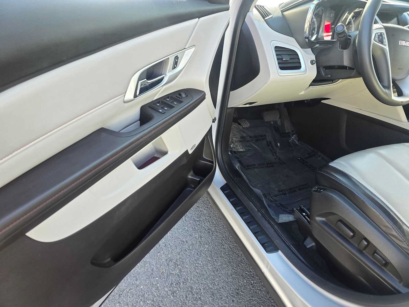 Used 2012 GMC Terrain SLT w/ Chrome and Technology Package FWD image 18