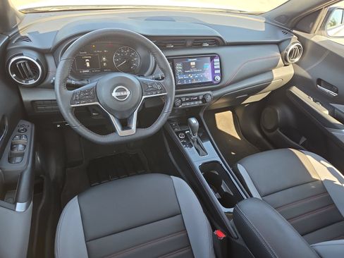 Used 2024 Nissan Kicks SR w/ SR Premium Package FWD image 11