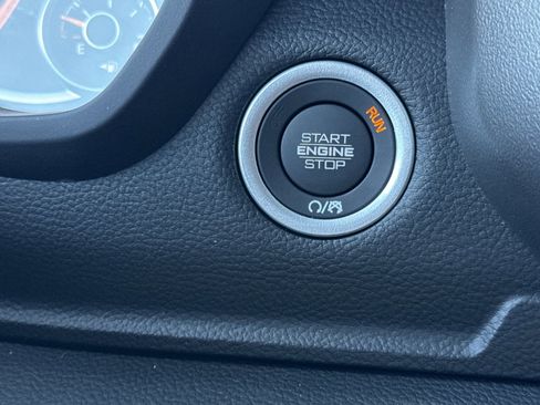 New 2026 RAM 1500 4x4 Crew Cab image 21