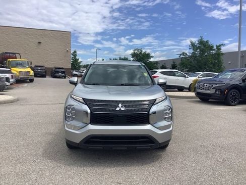 Used 2022 Mitsubishi Outlander ES FWD image 34