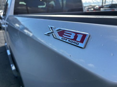 Used 2020 GMC Sierra 1500 SLT w/ SLT Premium Plus Package image 11