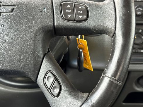 Used 2007 Chevrolet Silverado 1500 LT w/ Extended Cab Value Package image 27