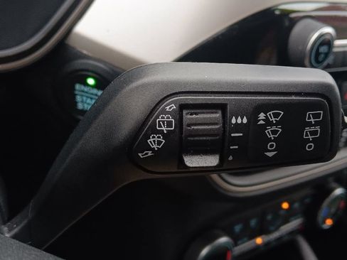 Used 2022 Ford Escape SE w/ Convenience Package image 9