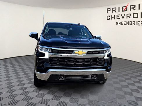 Used 2024 Chevrolet Silverado 1500 LT AWD/4WD image 3